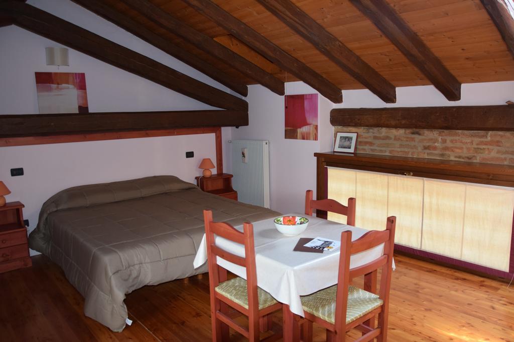 Agriturismo Domus Rustica コルモンス 部屋 写真