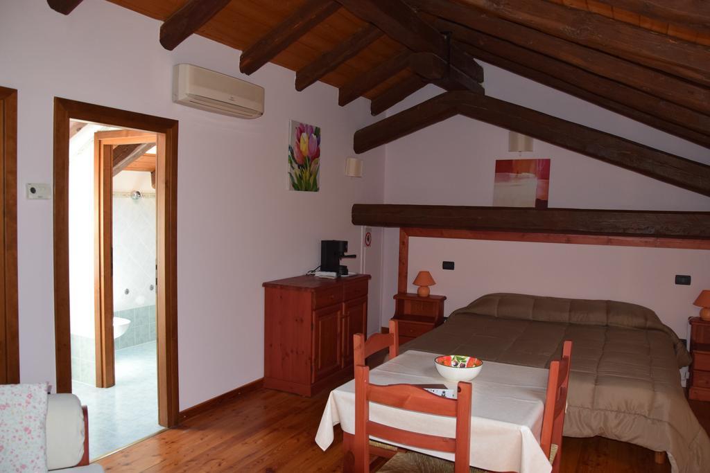 Agriturismo Domus Rustica コルモンス エクステリア 写真