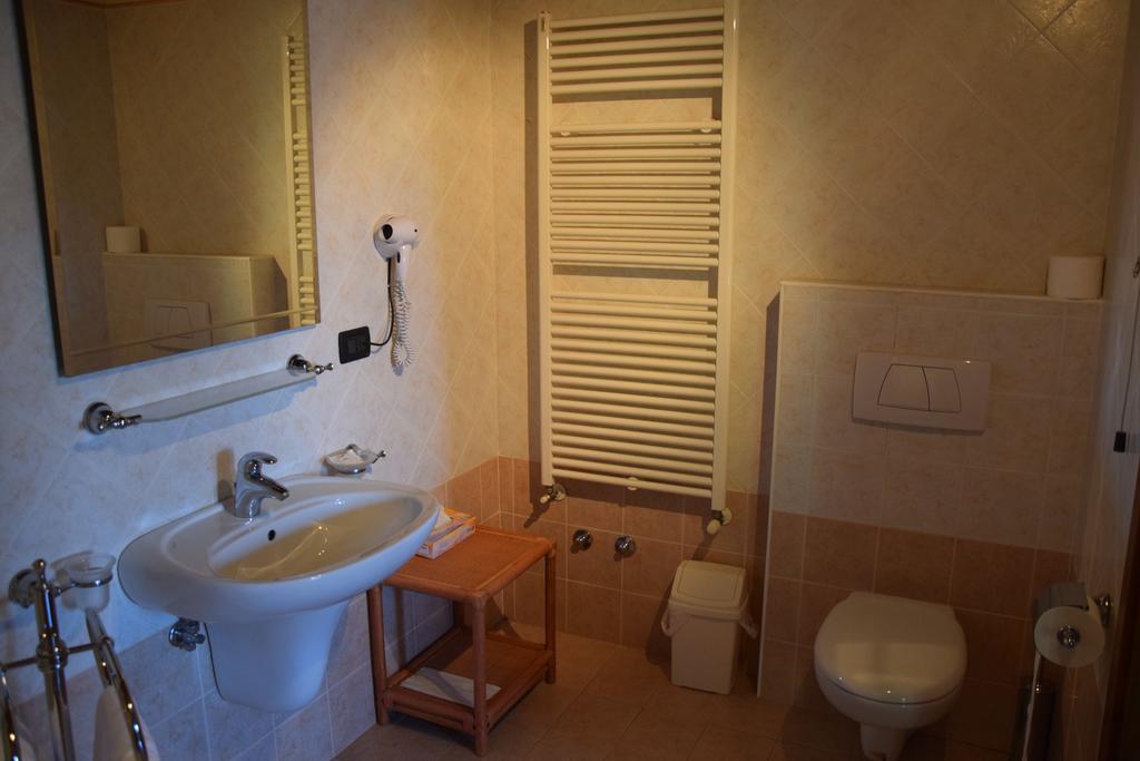 Agriturismo Domus Rustica コルモンス エクステリア 写真